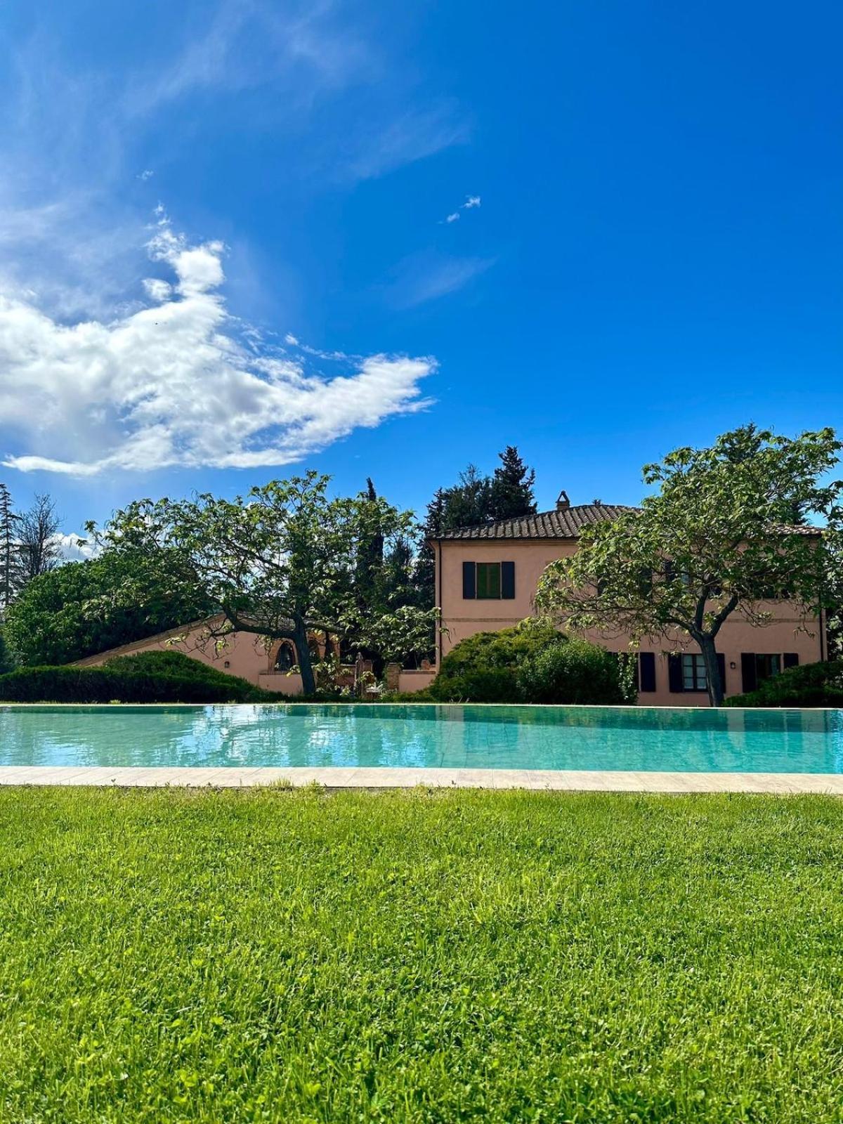 מונטלצ'ינו Villa Il Giardinello מראה חיצוני תמונה