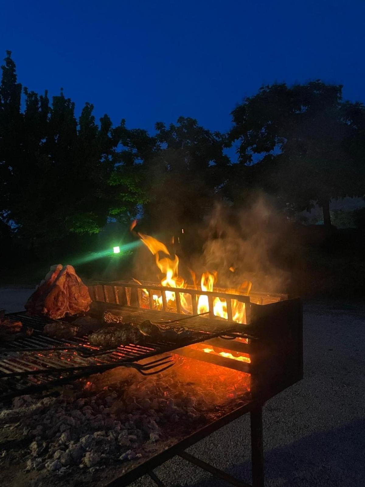 מונטלצ'ינו Villa Il Giardinello מראה חיצוני תמונה